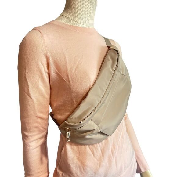 2/$30 A New Day Champagne Belt Bag Fanny Pack with Gold Hardware - Picture 2 of 12